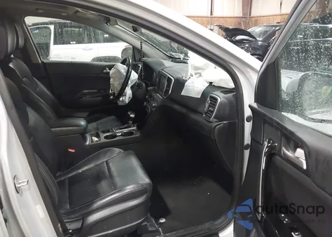 2018 Kia Sportage Ex z USA, uszkodzony, nr VIN KNDPNCAC3J7377005